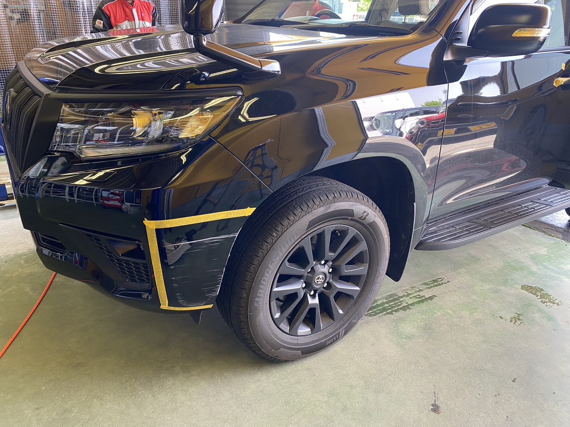 トヨタ　プラド 修理前の画像